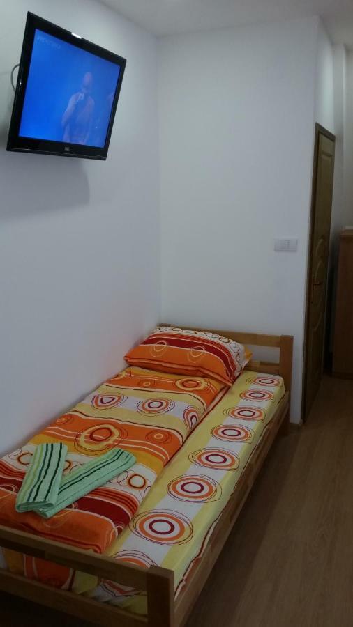 Art Hotel Nova Varos Bagian luar foto